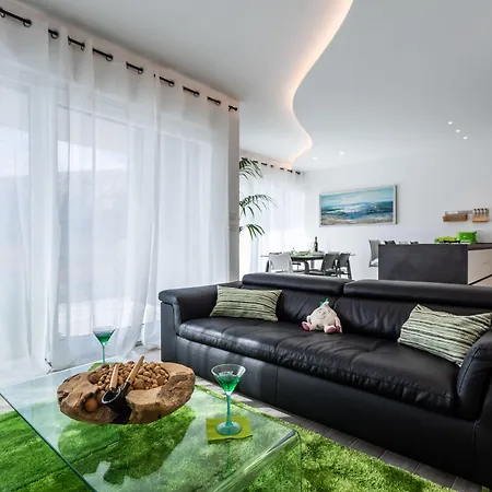Apartment Valis