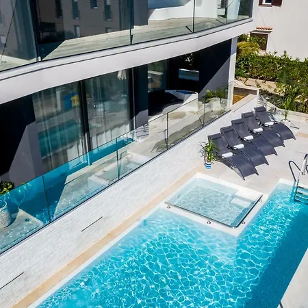 Apartment Valis